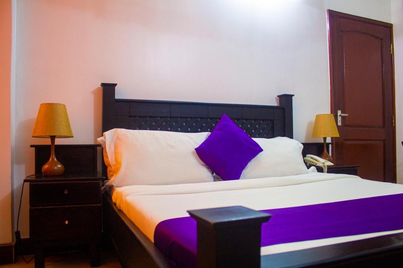 New Hotel Aquiline Αρούσα Εξωτερικό φωτογραφία
