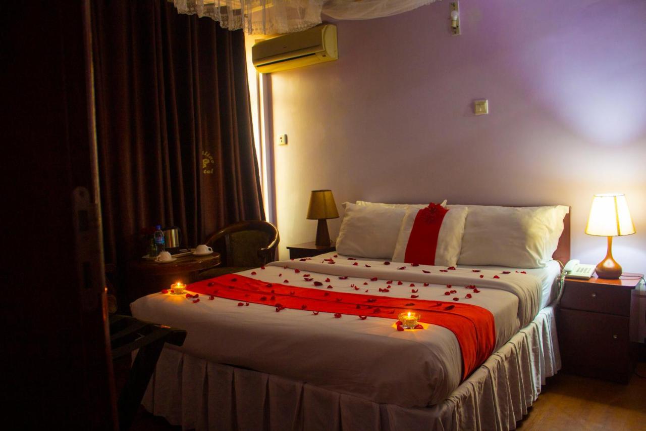 New Hotel Aquiline Αρούσα Εξωτερικό φωτογραφία