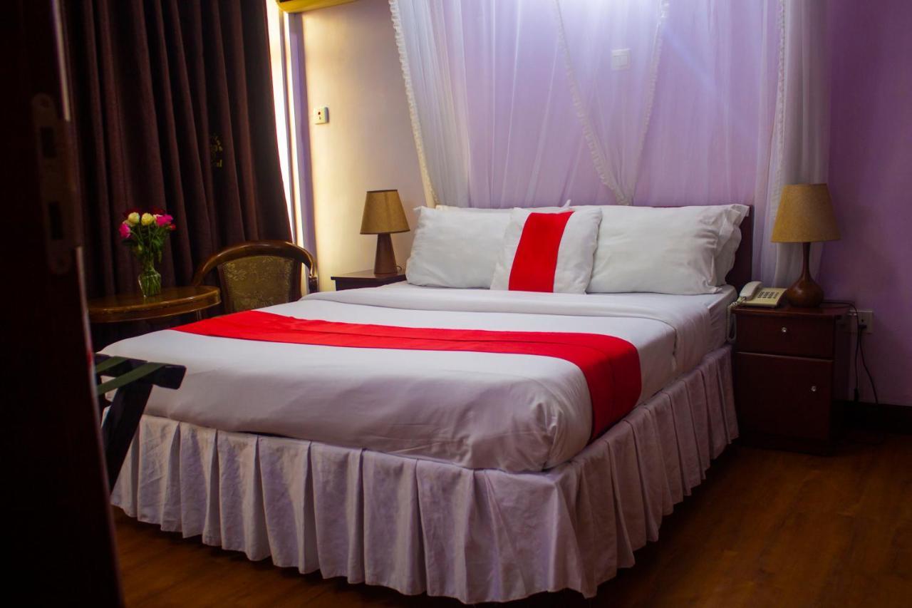 New Hotel Aquiline Αρούσα Εξωτερικό φωτογραφία