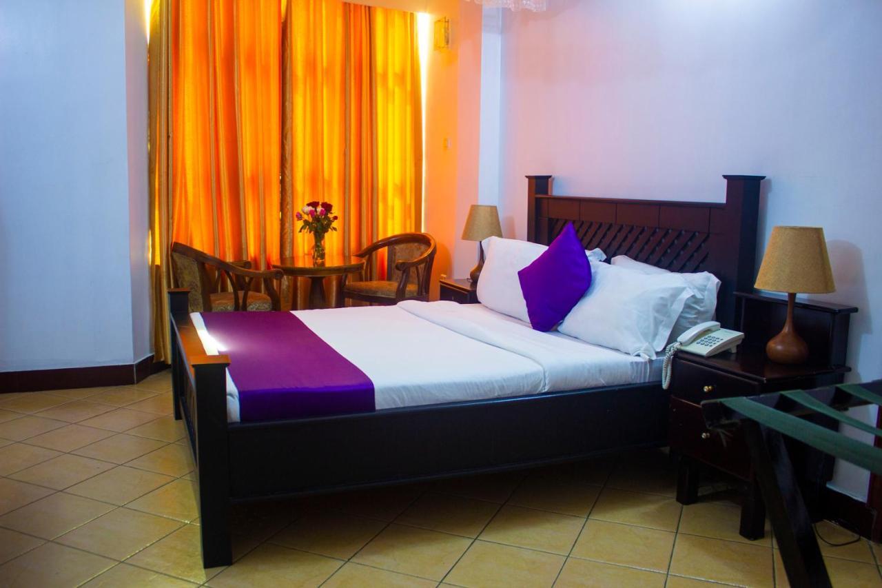 New Hotel Aquiline Αρούσα Εξωτερικό φωτογραφία