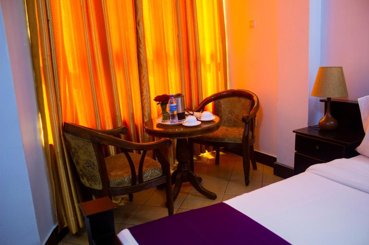New Hotel Aquiline Αρούσα Εξωτερικό φωτογραφία
