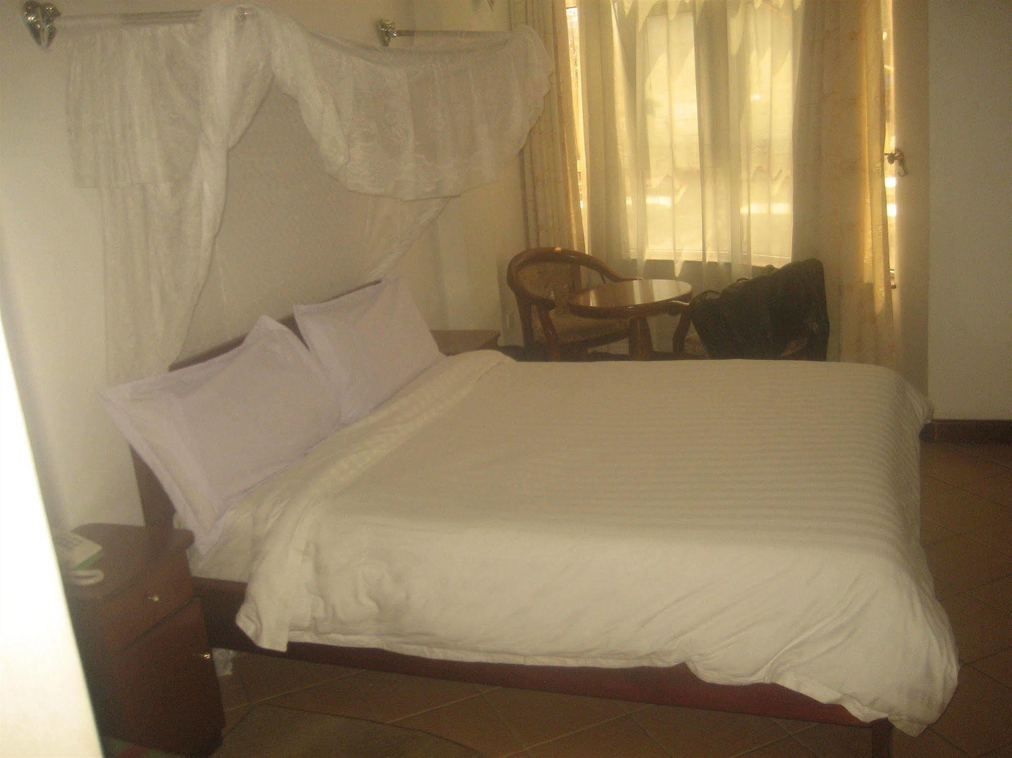 New Hotel Aquiline Αρούσα Εξωτερικό φωτογραφία